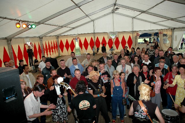 min 2007 05 06 retro rhythm 255